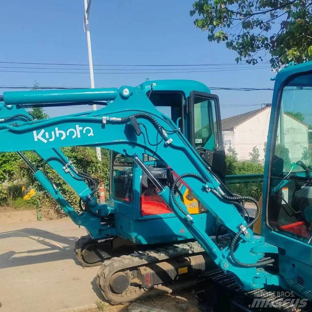 Kubota U 25 Mini bageri < 7t
