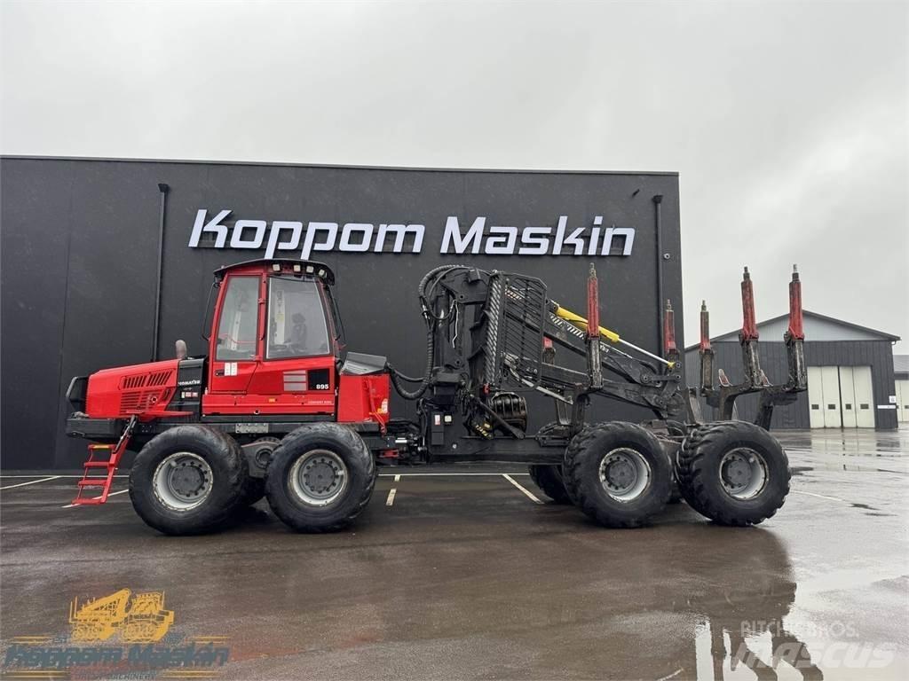 Komatsu 895 Forvarderi