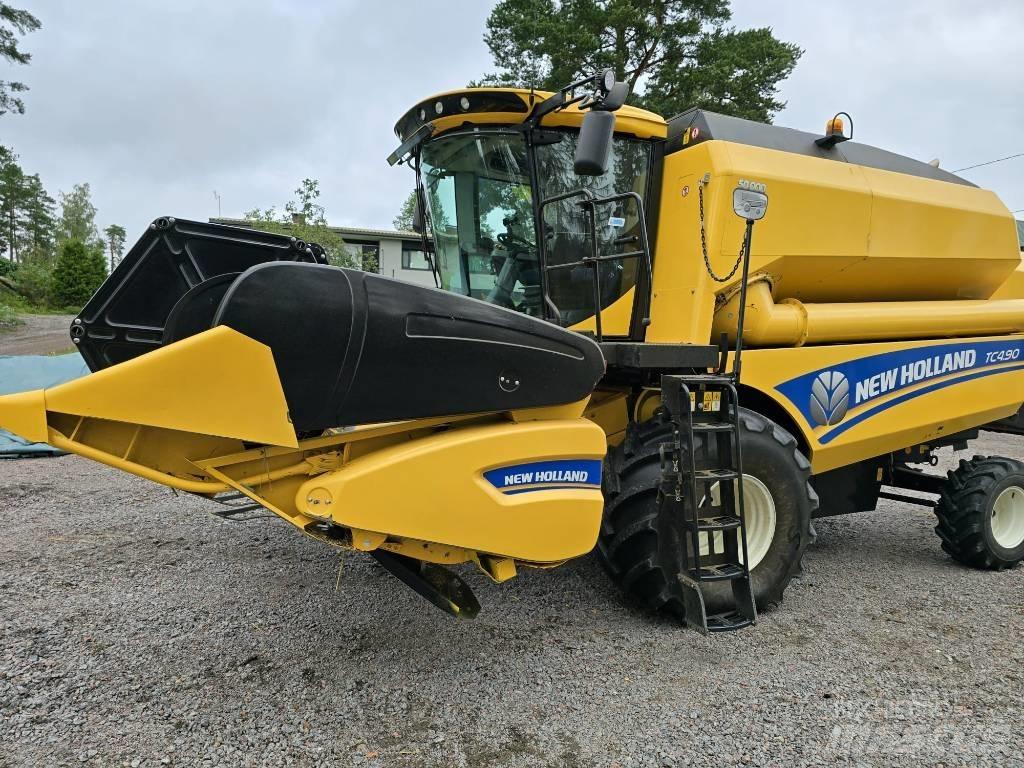 New Holland TC 4.90 Kombajni