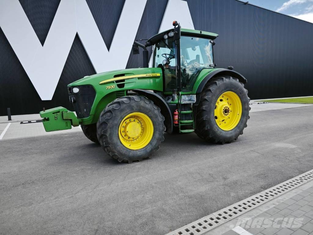 John Deere 7930 Traktori