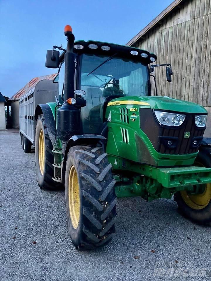 John Deere 6120 R Traktori