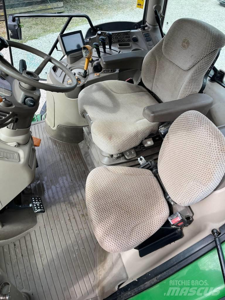 John Deere 6120 R Traktori