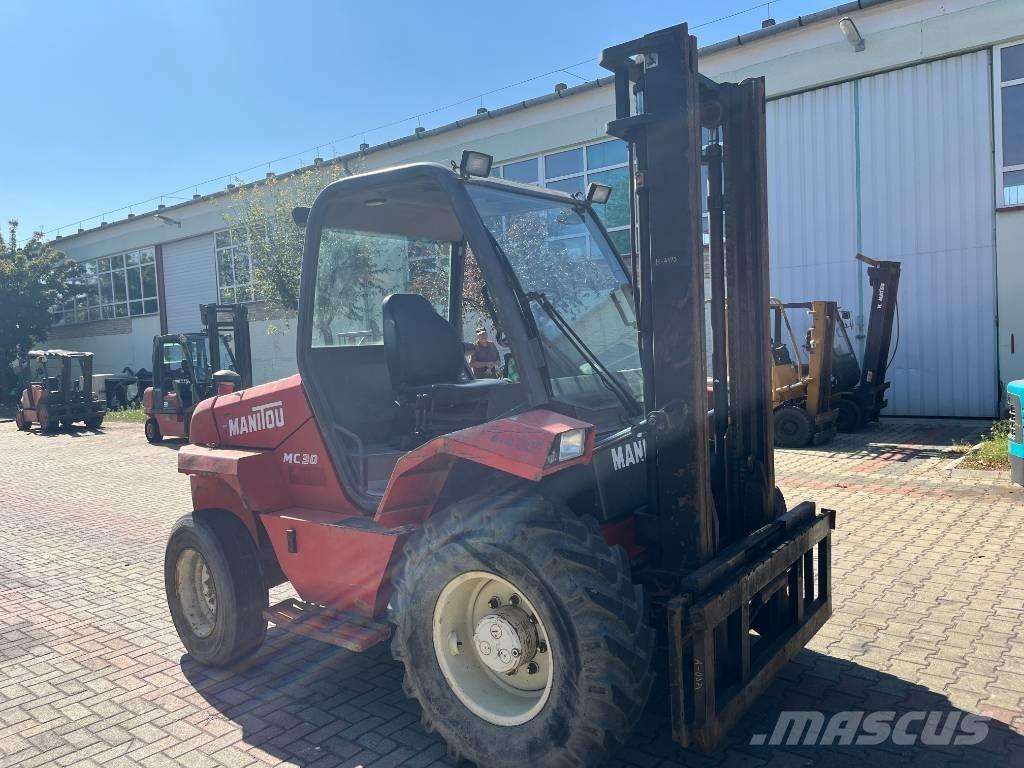 Manitou MC 30 V-4173 Vanterenski viljuškar