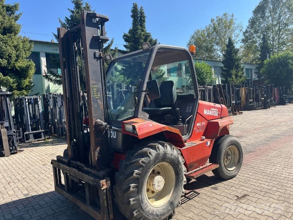 Manitou MC 30 V-4173 Vanterenski viljuškar