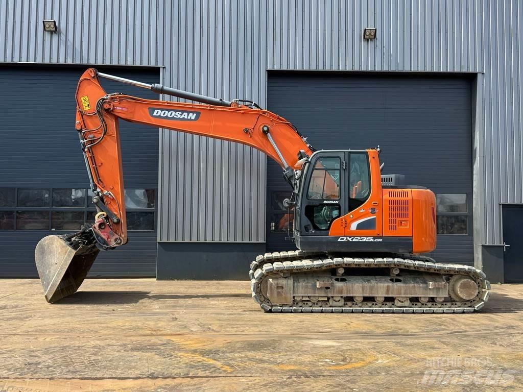 Doosan DX235LCR-5 Bageri guseničari