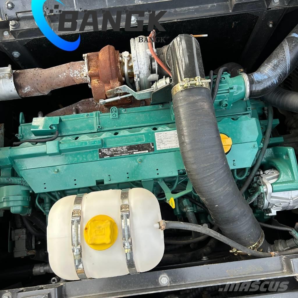 Volvo EC 240 Bageri guseničari