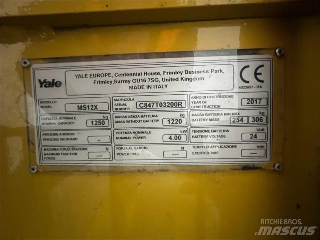 Yale MS12X Ručni električni viljuškar