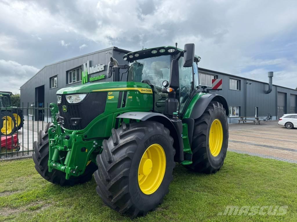 John Deere 6R 250 Traktori