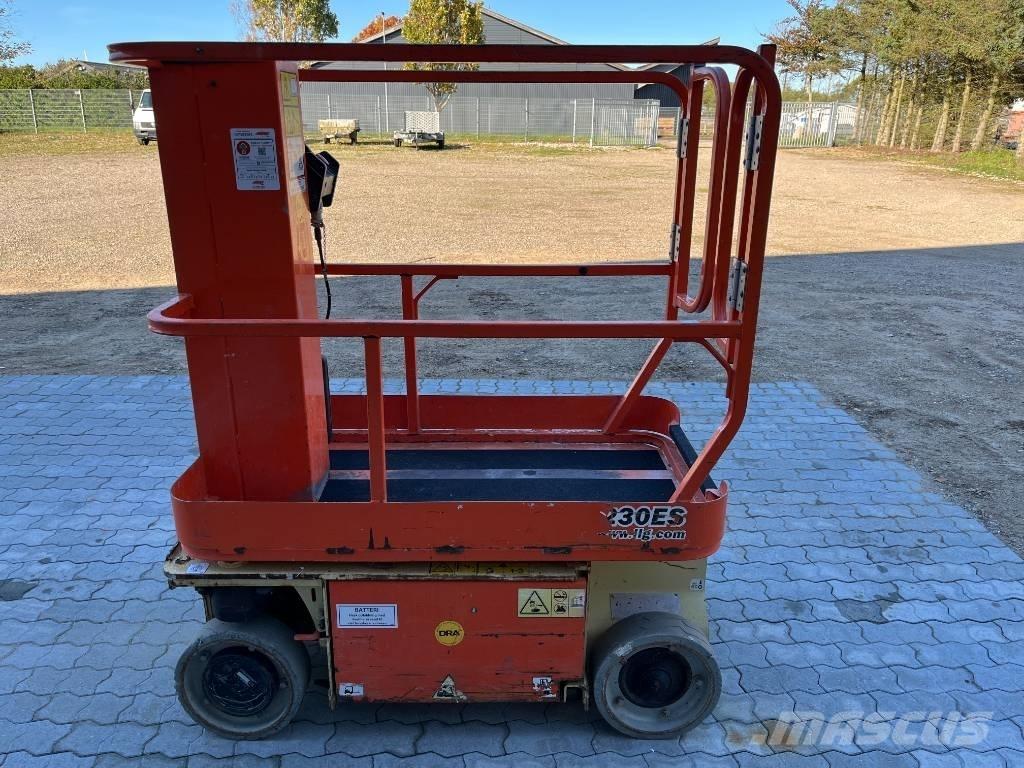 JLG 1230 ES Jarbolne penjajuće platforme