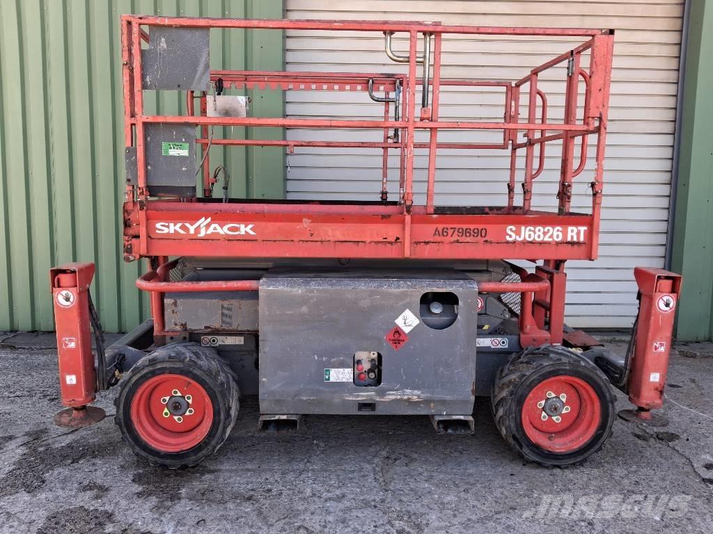 SkyJack SJ 6826 RT Makazaste platforme