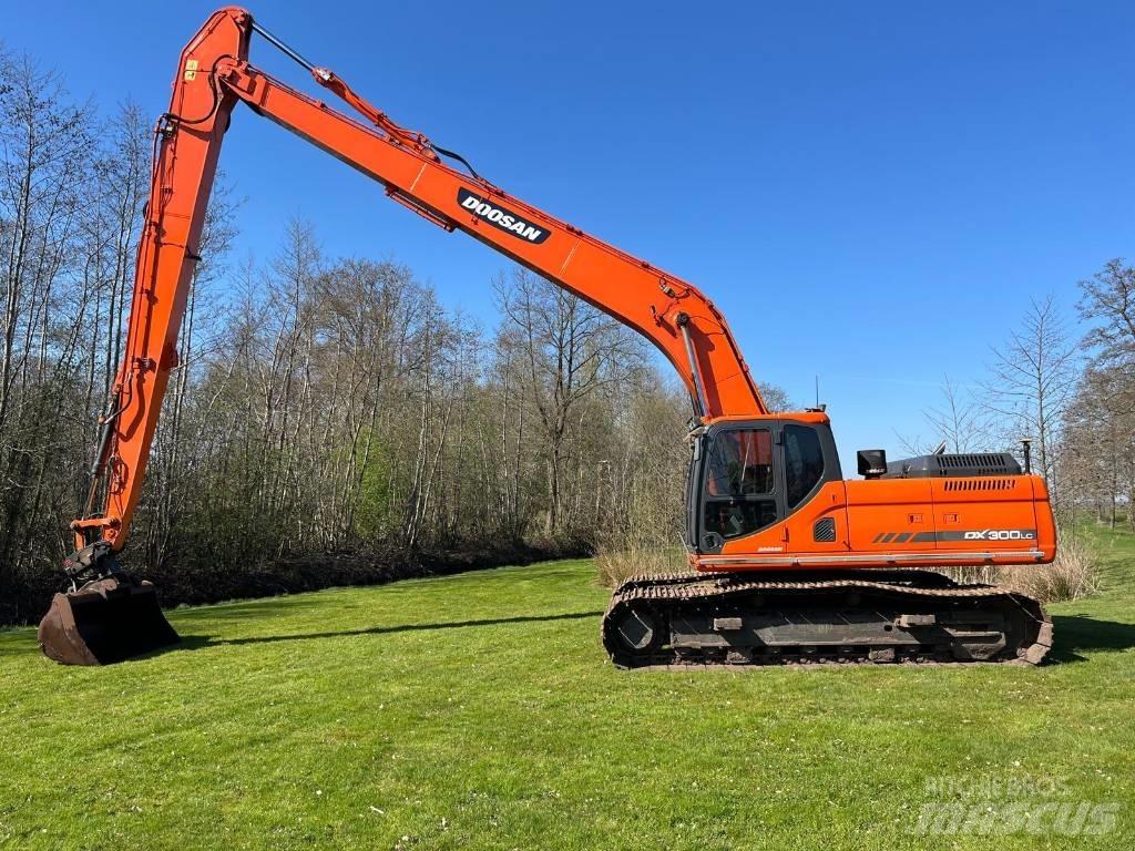 Doosan DX 300 Bageri guseničari