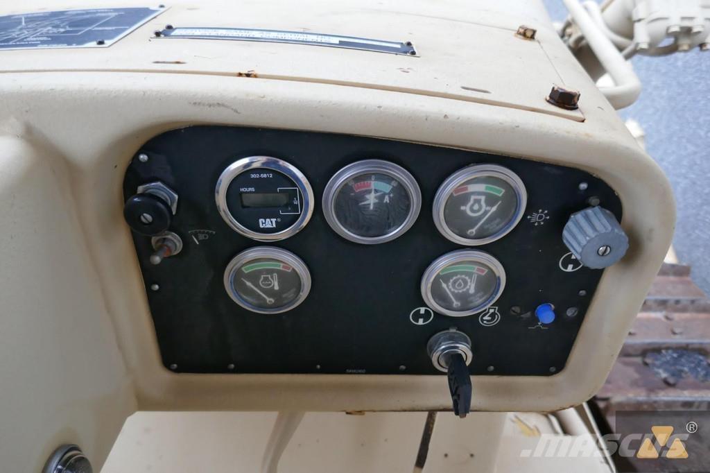 CAT D7G Ex-army Buldožeri guseničari