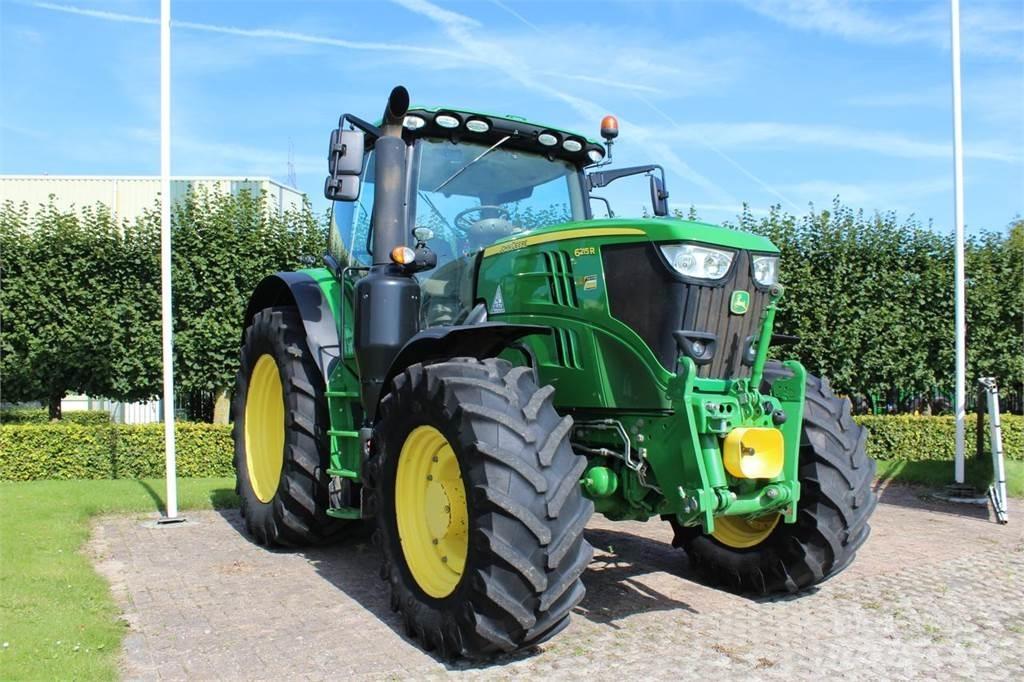 John Deere 6215R Traktori