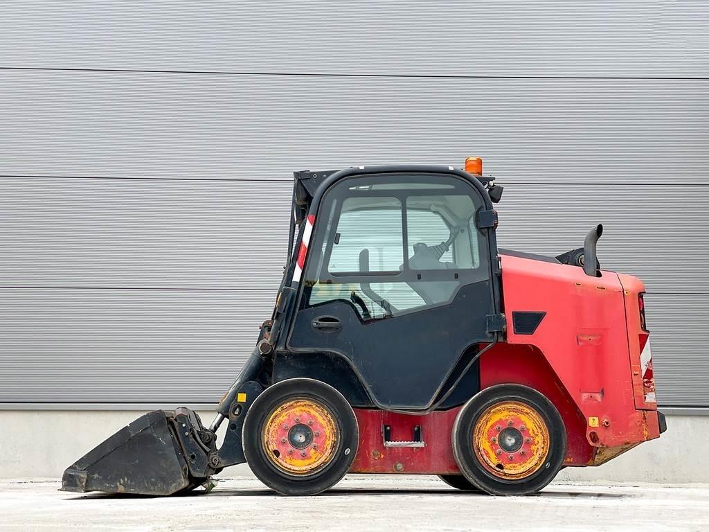 JCB R260 Skideri