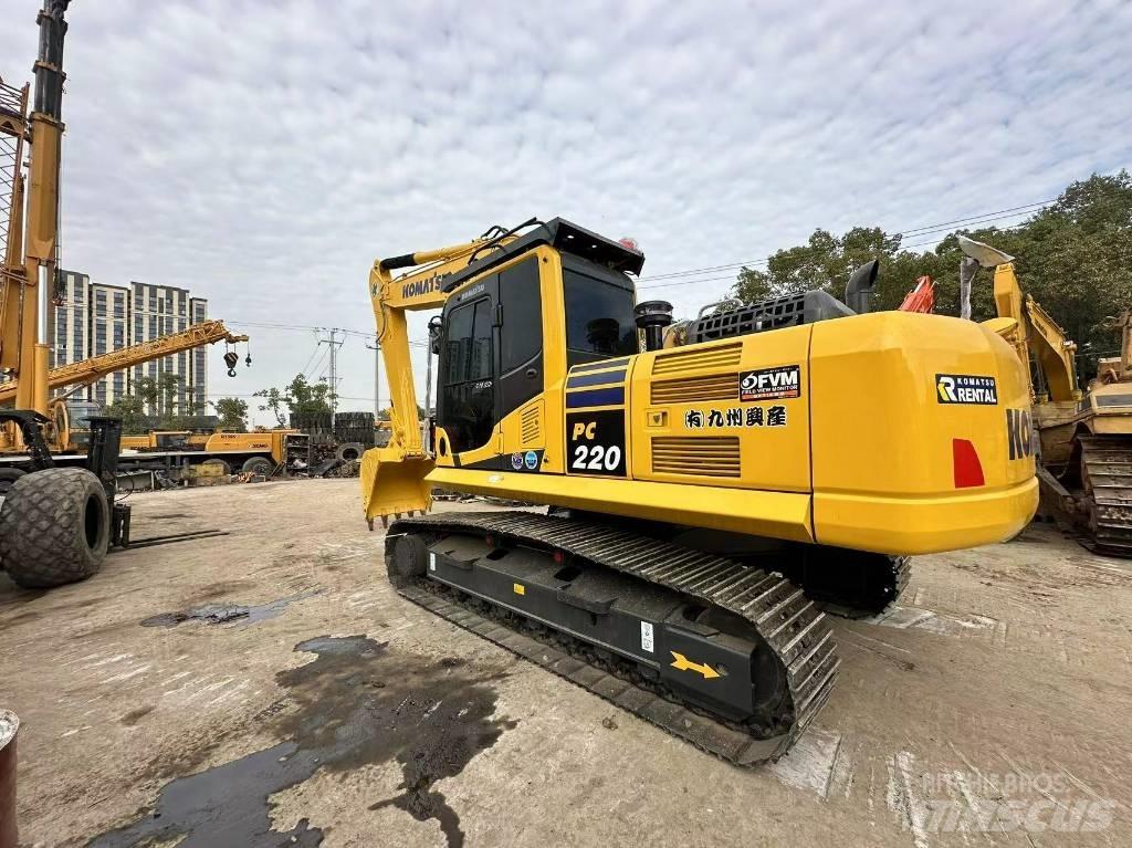 Komatsu pc220 Bageri guseničari