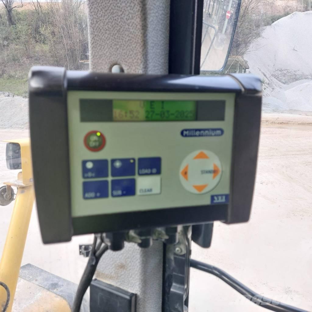 Komatsu WA 600-3 Utovarivači na točkove