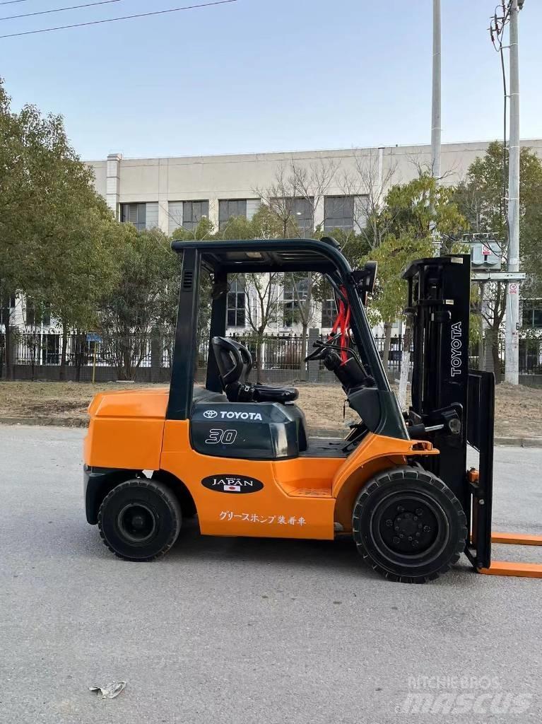 Toyota 7 FDN 30 Dizelski viljuškari