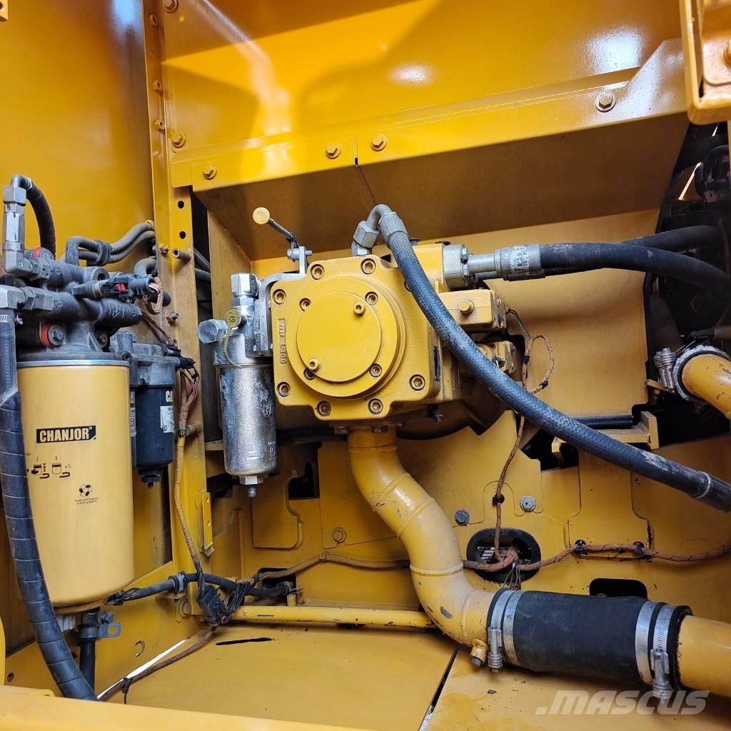 CAT 320 GC Bageri guseničari