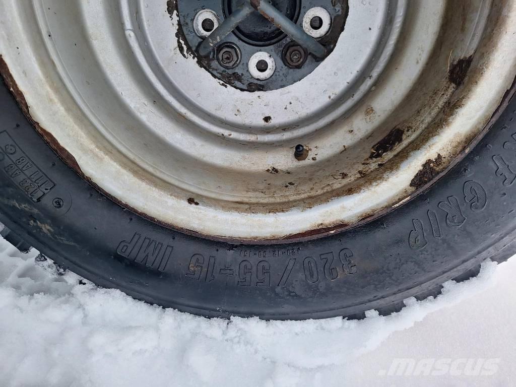 Avant 745 Višenamenski utovarivači