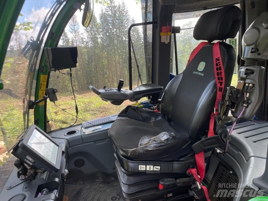 John Deere 1270G 8WD Harversteri