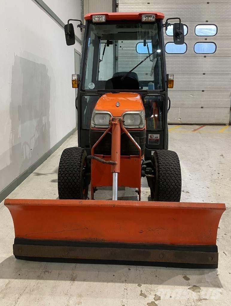 Kubota B2530 Manji traktori