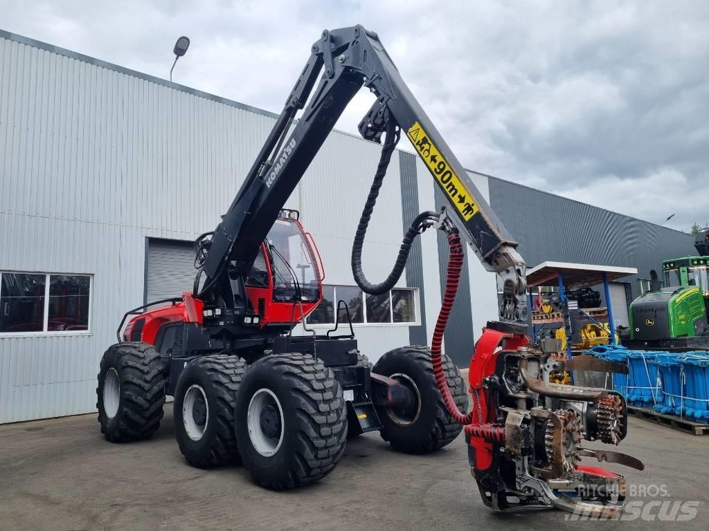 Komatsu 951 Harversteri