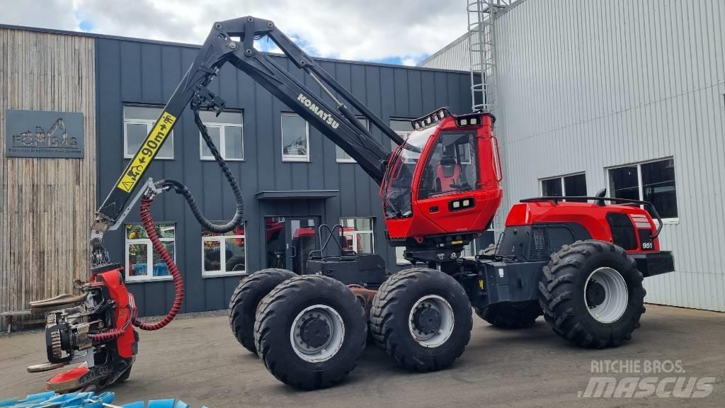 Komatsu 951 Harversteri