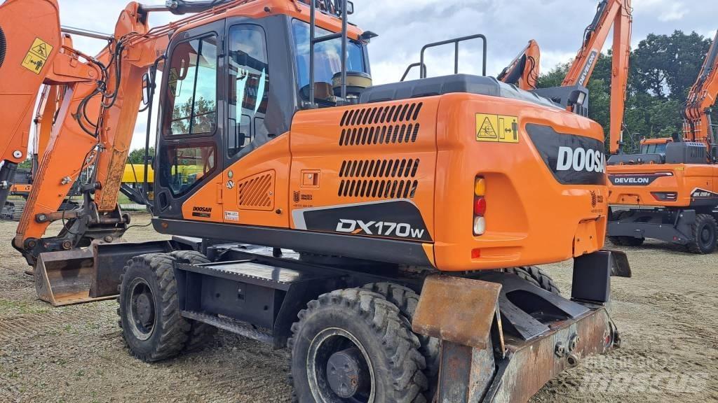 Doosan DX 170 W Bageri točkaši