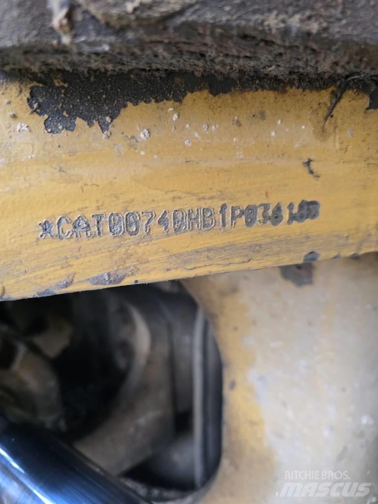 CAT 740 Zglobni damperi