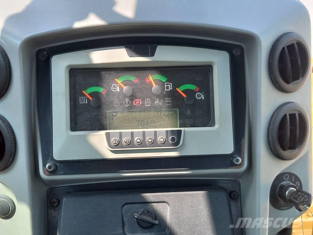 CAT D8T (Jebel Ali) Buldožeri guseničari