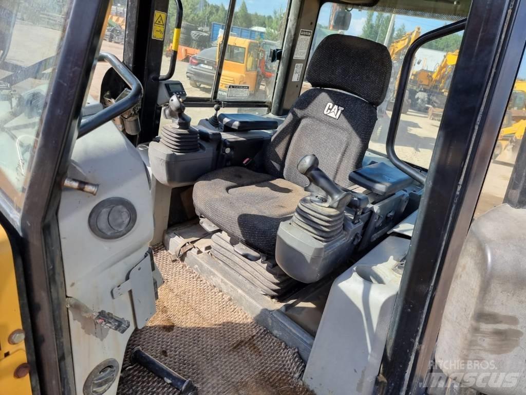 CAT D 6 K LGP Buldožeri guseničari