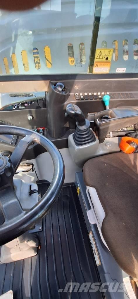 Takeuchi TB 295 W Bageri točkaši