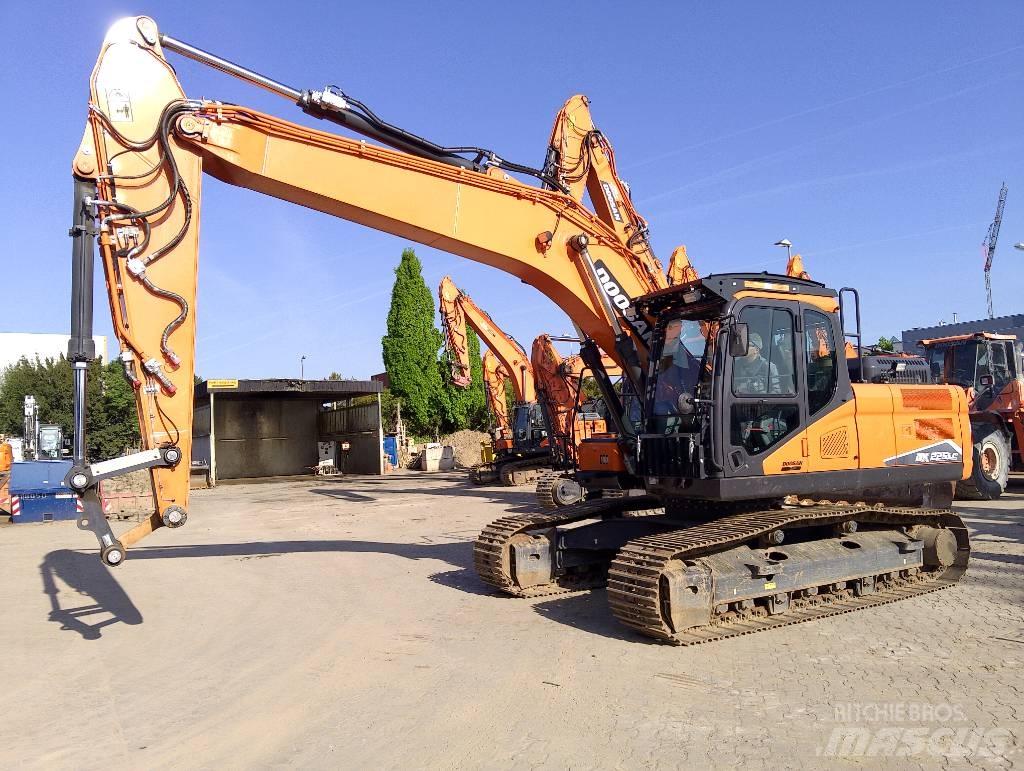 Doosan DX225LC-7 Bageri guseničari