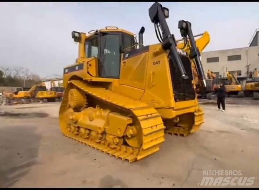 CAT D 8 T Buldožeri guseničari