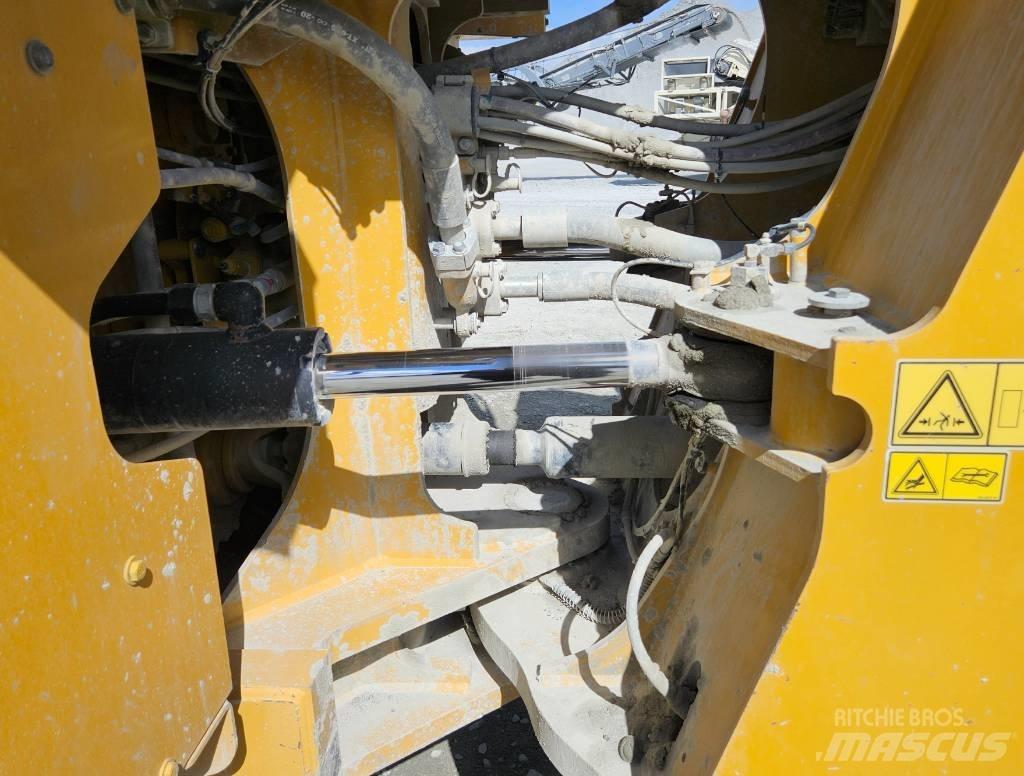 CAT 982 M Utovarivači na točkove