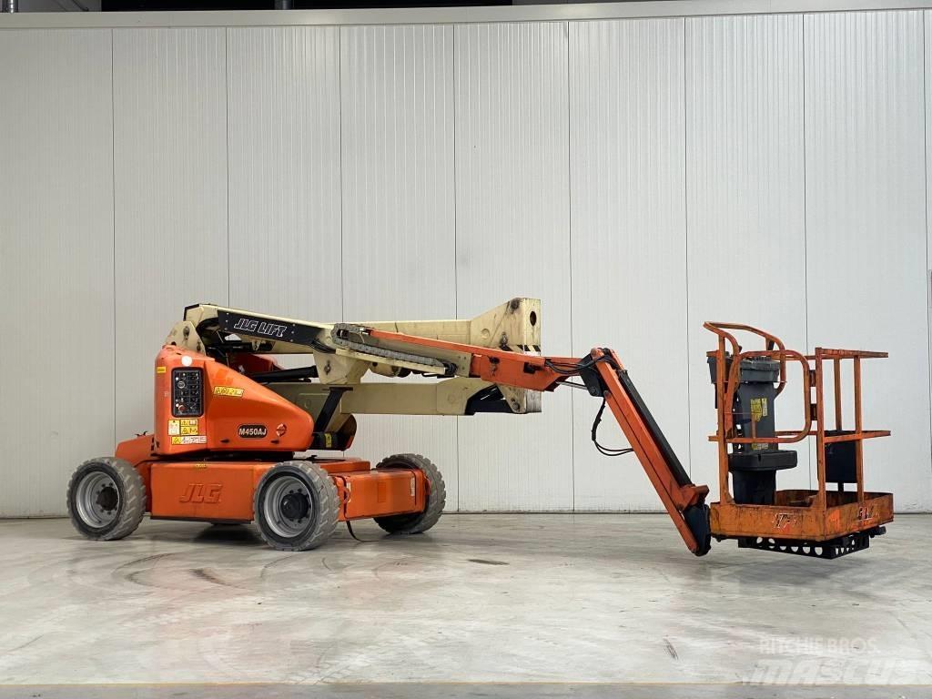 JLG M450AJ Zglobne podizne platforme