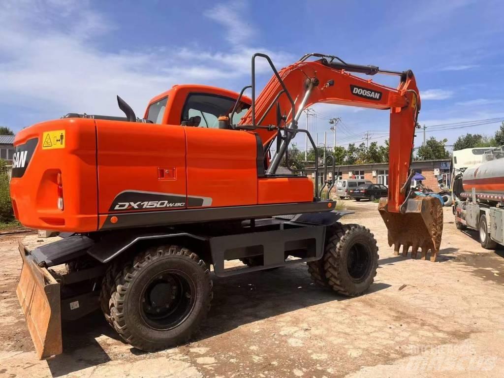 Doosan DH150W Bageri točkaši