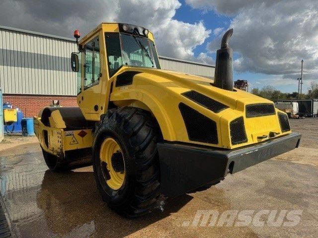 Bomag BW 213 D H-4 Valjci sa jednim bubnjem