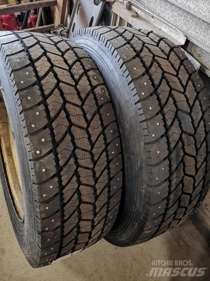  Tyres Different Gume, točkovi i felne