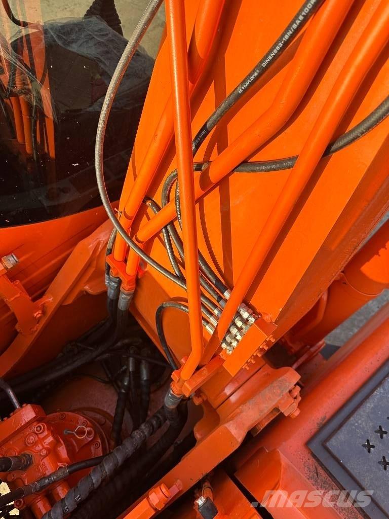 Doosan DX140 Bageri guseničari