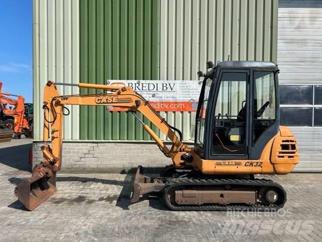 CASE CK 32 Bageri guseničari