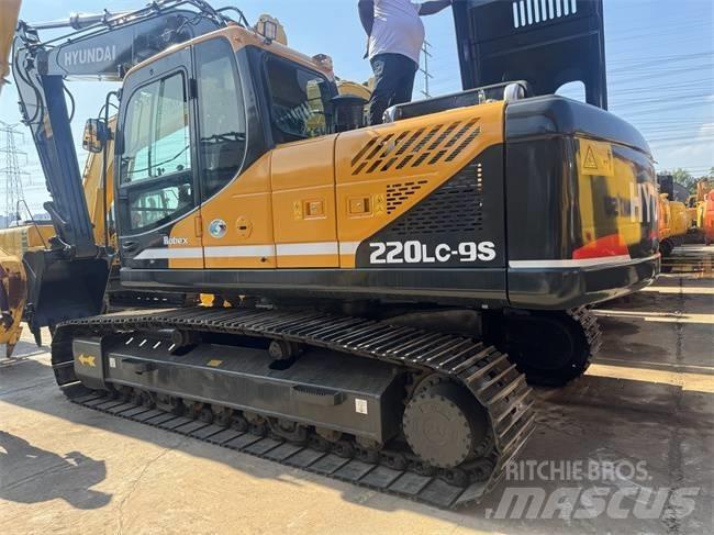 Hyundai Robex 220 LC Bageri guseničari