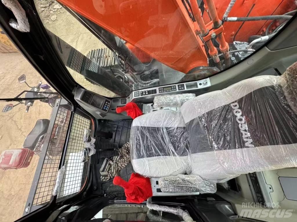 Doosan DX 300 Bageri guseničari