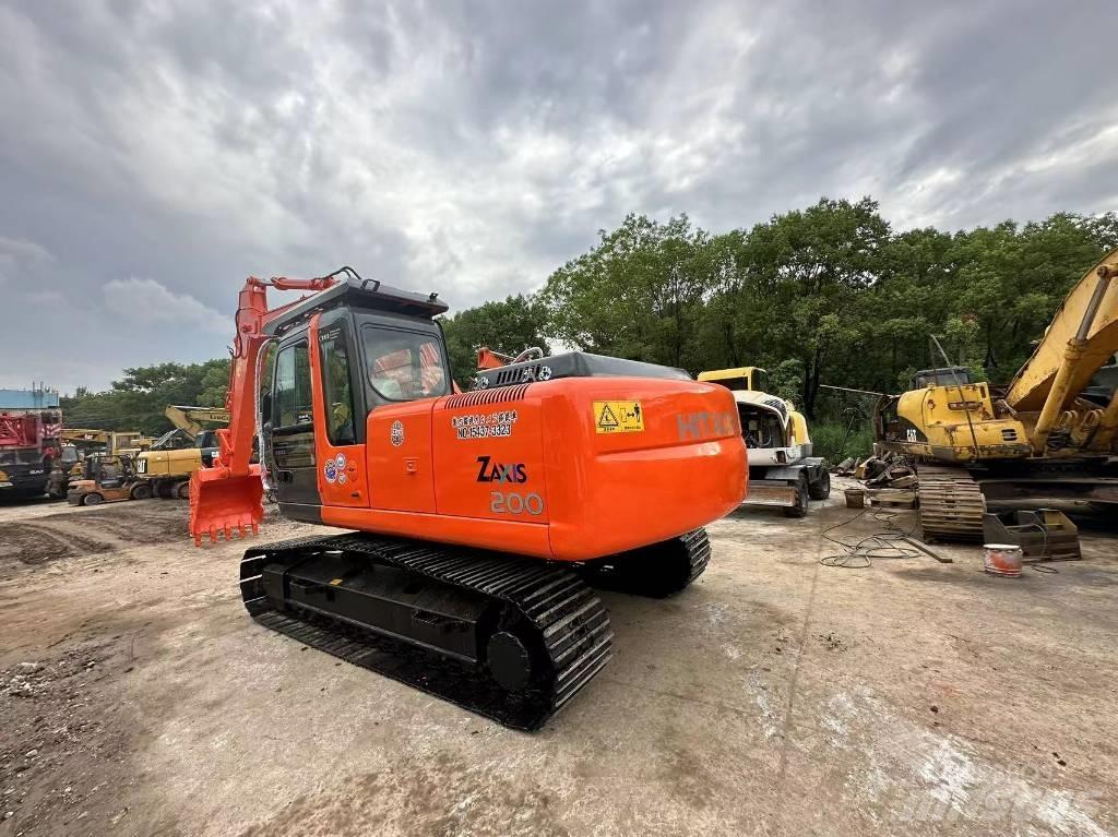 Hitachi ZX200 Bageri guseničari