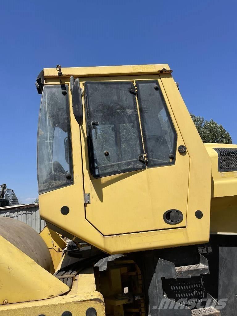 Bomag 226-4 Valjci sa jednim bubnjem