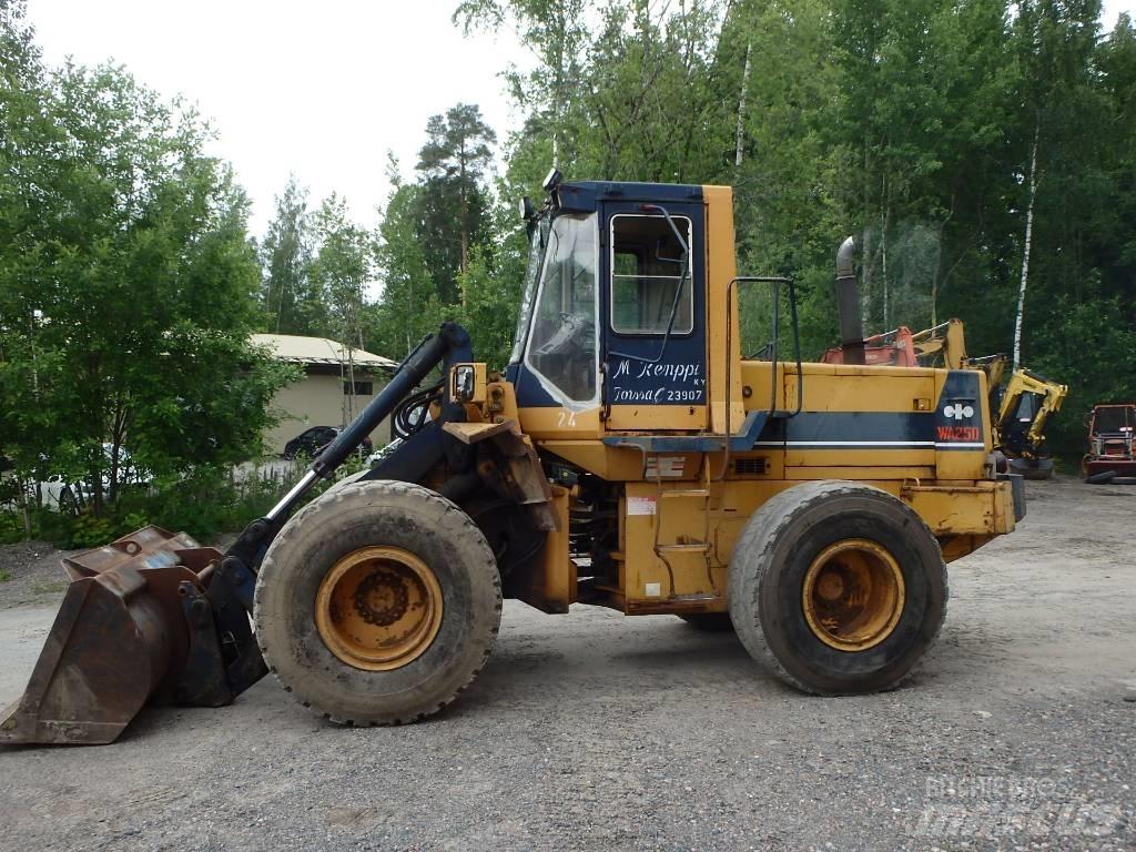 Komatsu WA 250-1 Utovarivači na točkove