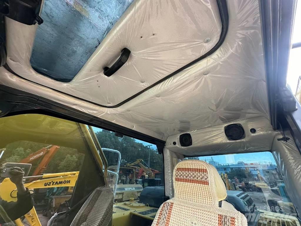 Komatsu PC 220 Bageri guseničari