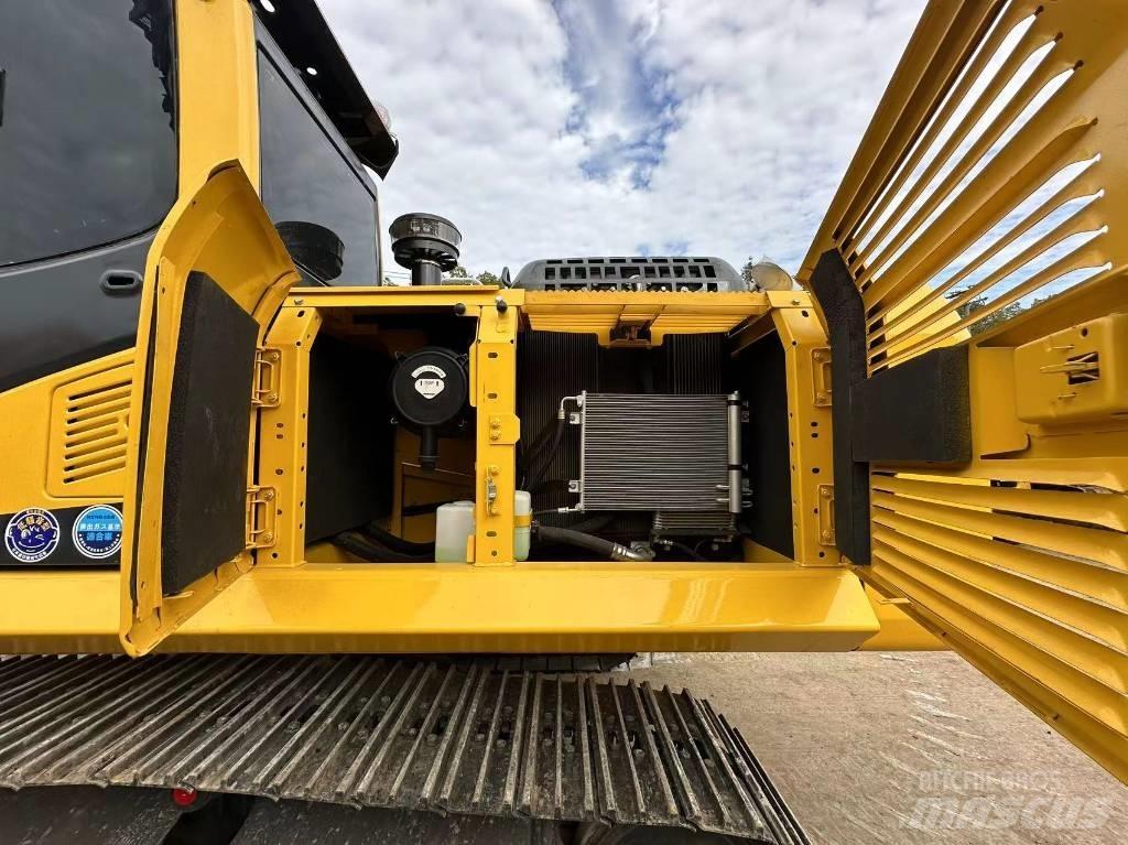 Komatsu PC 220 Bageri guseničari