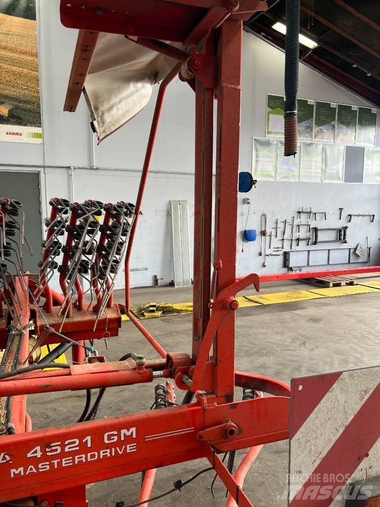 Kuhn GA 4521 Okretači i sakupljači sena