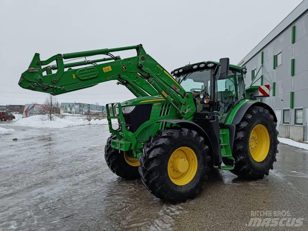 John Deere 6215 R Traktori